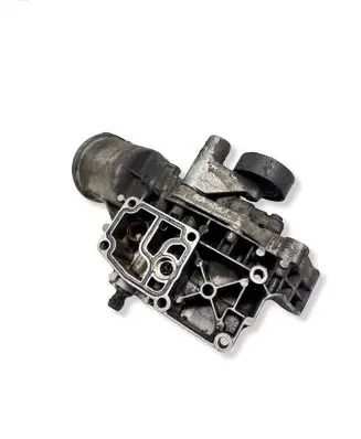 BMW 5 E34 Oil filter mounting bracket 1738641 6750330700