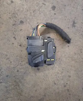 Mercedes-Benz E W212 Seat control switch A2048701958 03467816