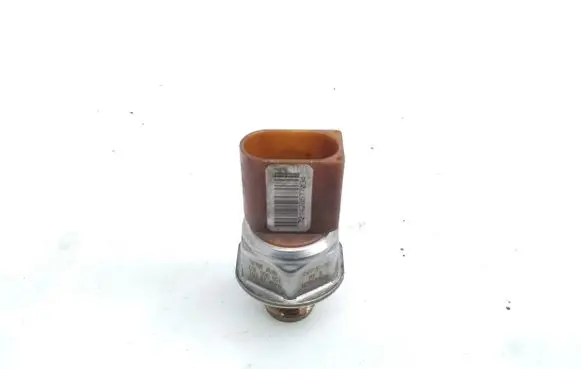 Audi A4 S4 B8 8K Fuel pressure sensor 03L906054