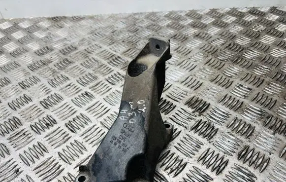 Audi A4 S4 B6 8E 8H Engine mounting bracket 8E0199307A