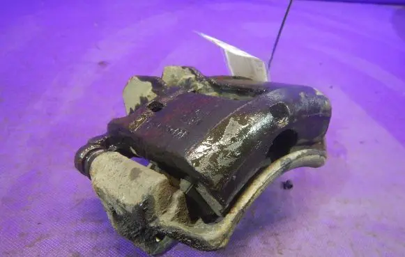 Mitsubishi Space Star Front brake caliper