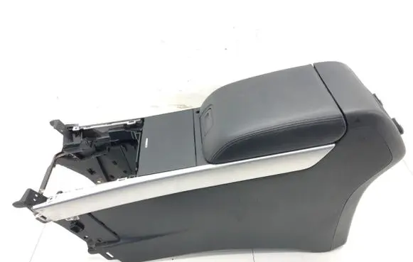 Mazda CX-9 Center console 