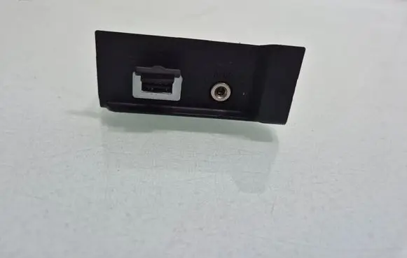 Volvo S60 USB socket connector 8M5T19A164VA