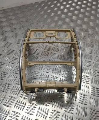 BMW 5 GT F07 Radio/GPS head unit trim J7783 9205653