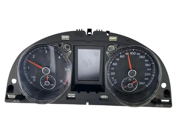 Volkswagen PASSAT B7 Speedometer (instrument cluster) 3AA920870M