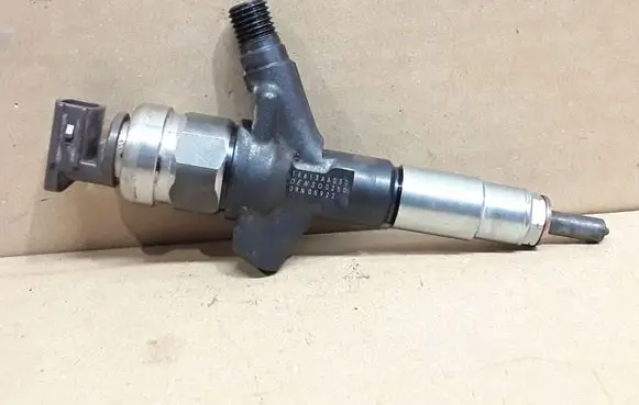 Subaru Legacy Fuel injector 16613AA030