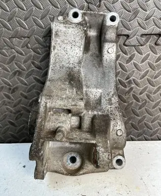 Volkswagen Golf IV Engine mounting bracket 030145169H