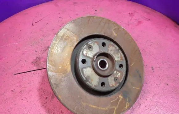 Peugeot 207 CC Front wheel hub spindle knuckle