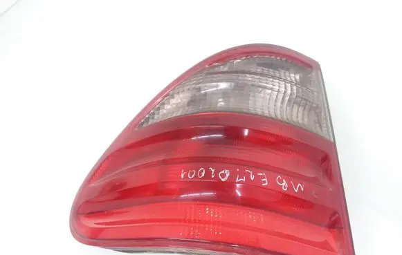 Mercedes-Benz E W210 Rear/tail lights A2108205364