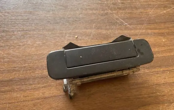 Audi A4 S4 B5 8D Rear door exterior handle 83920