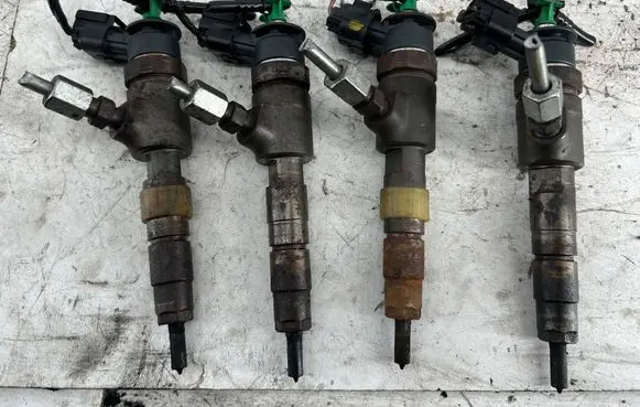 Citroen C4 II Picasso Fuel injectors set 0445110339 870689