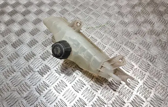 Nissan Note (E11) Coolant expansion tank/reservoir