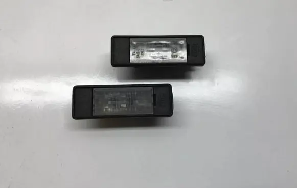 Peugeot 308 Number plate light