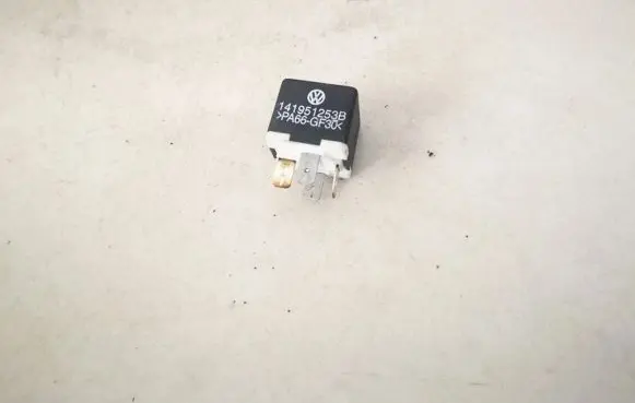 Audi A6 S6 C5 4B Other relay