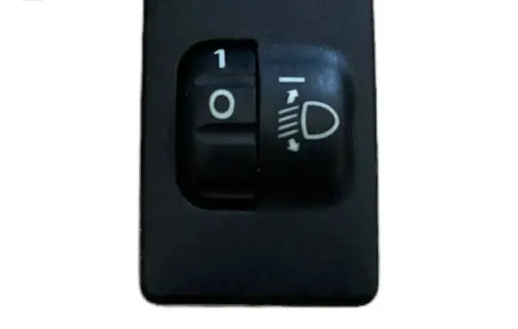 Toyota Auris 150 Headlight level height control switch 8415202040 1697