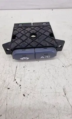 Honda HR-V Air conditioning (A/C) switch 