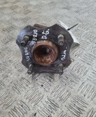 Rear wheel hub