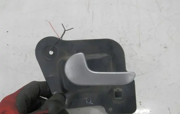 Opel Meriva A Rear door interior handle 