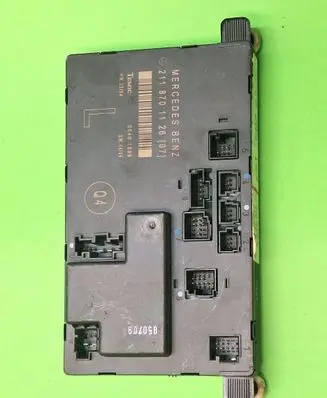 Mercedes-Benz E W211 Door control unit/module 2118701126