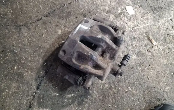 Land Rover Range Rover Sport L320 Front brake caliper