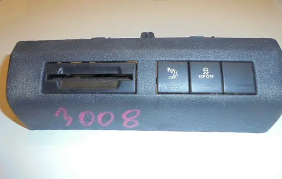 Peugeot 3008 I Ignition key card reader 