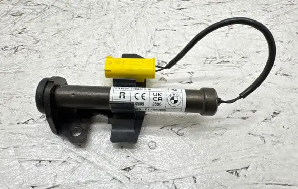 BMW M4 G82 G83 Bonnet Pedestrian Airbag Actuator 18331310