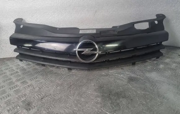 Opel Astra H Front bumper upper radiator grill 13183706 491088395 13108460
