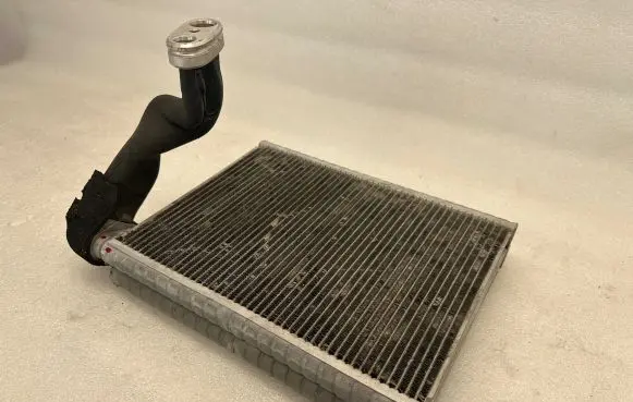 Air conditioning (A/C) radiator (interior)
