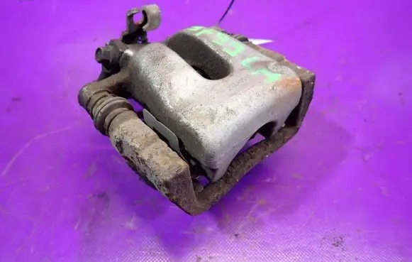 Opel Zafira B Rear brake caliper