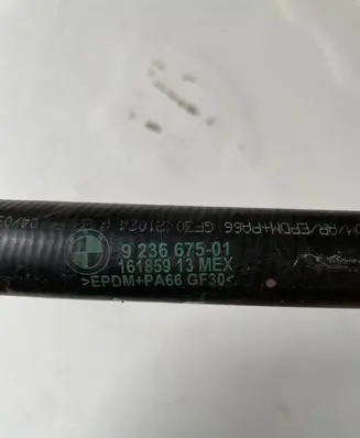 BMW X3 F25 Engine coolant pipe/hose 16185913 9236675