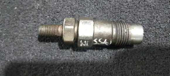 Nissan Sunny Fuel injector 71B1361 71-B1361