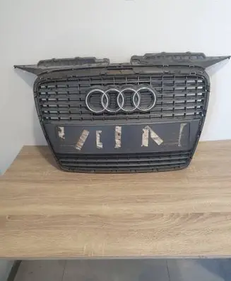 Front bumper upper radiator grill