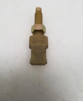 Audi A6 S6 C5 4B Brake pedal sensor switch 443945515