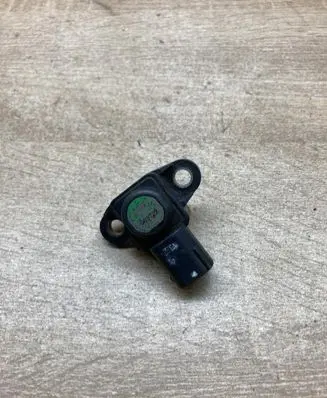 Mercedes-Benz C W203 Air pressure sensor A0051535028 063722