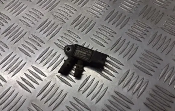 Opel Vectra C Air pressure sensor 55200301