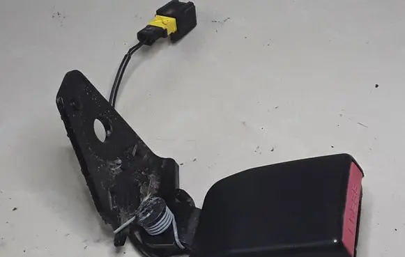 Peugeot 207 Rear seatbelt buckle 9284114 23405002909