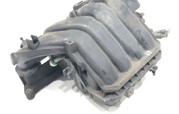 Hyundai Veloster Intake manifold