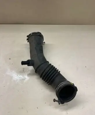 Air intake hose/pipe