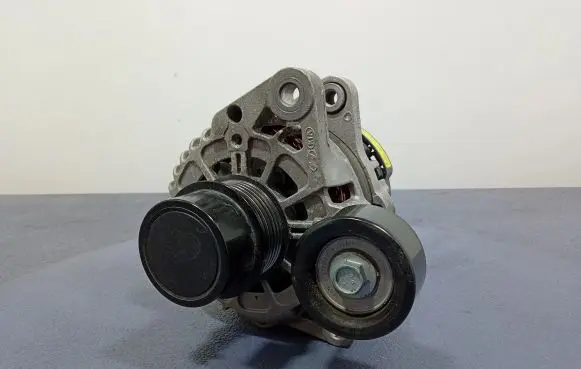 KIA Rio Generator/alternator 37300-07450