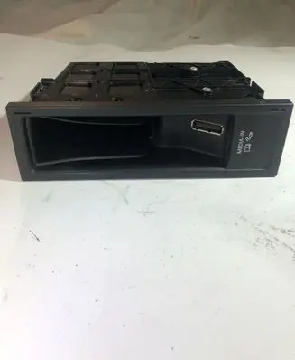 Volkswagen Golf VI Head unit multimedia control 1000001004