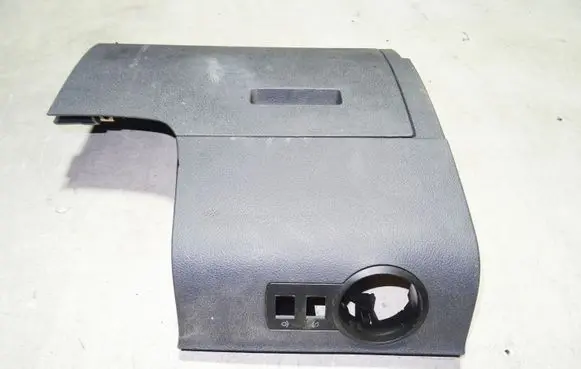 Dashboard lower bottom trim panel