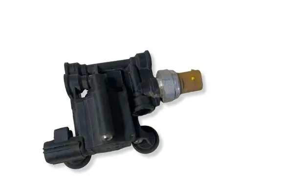 Land Rover Discovery 4 - LR4 Air suspension valve block RQH500011