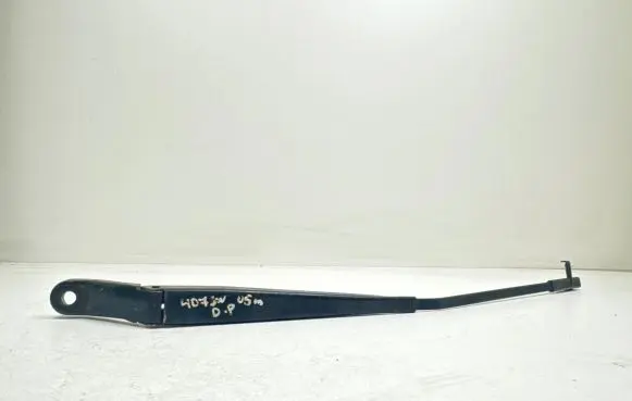 Peugeot 407 Front wiper blade arm