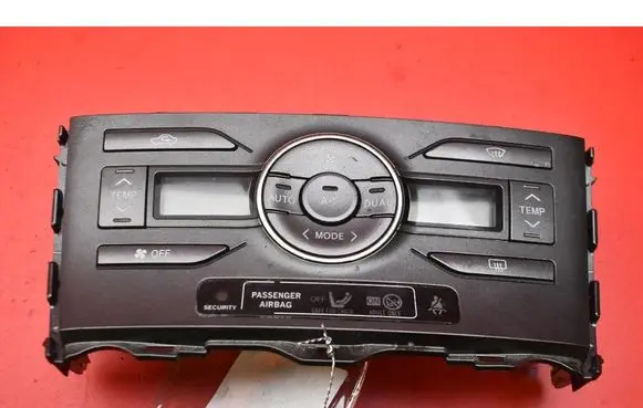Toyota Auris 150 Climate control unit 55900-02220-B