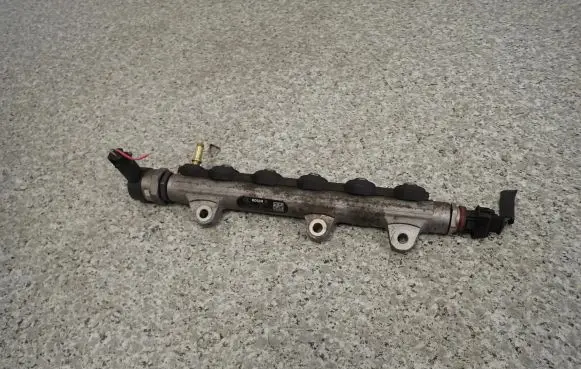Nissan X-Trail T31 Fuel line/pipe/hose 0445214155