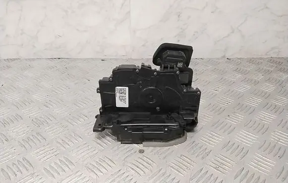 Volkswagen ID.4 Front door lock 4K1837015N