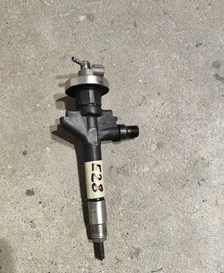 Mazda 6 Fuel injector 13H50B 5870