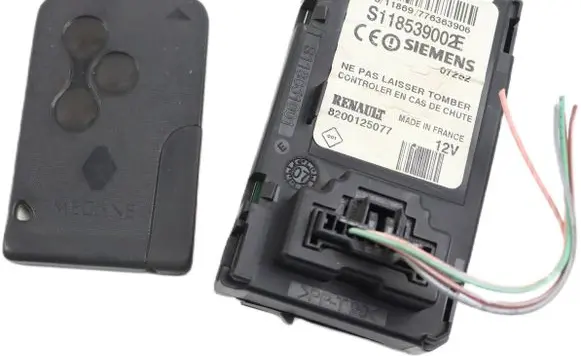 Renault Megane II Ignition key card reader 8200125077 S118539002E 0T252