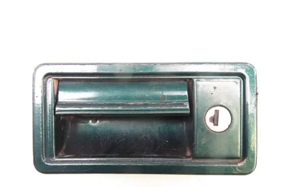 Nissan King Cab, Navara Front door exterior handle