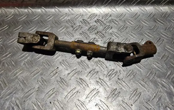 Volkswagen Golf II Steering column universal joint